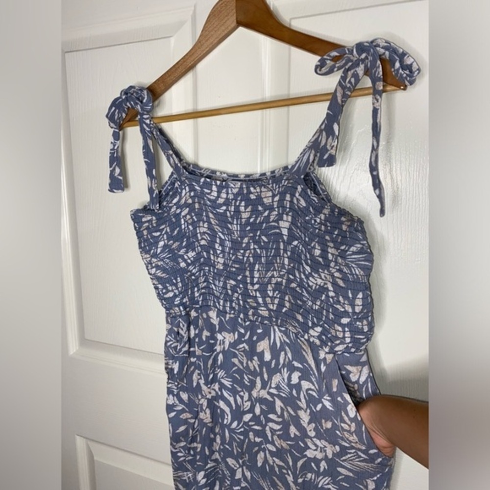 Gilli Dusty Blue Tropical Leaf Jumpsuit | Size M | EUC | Vacation Ready
